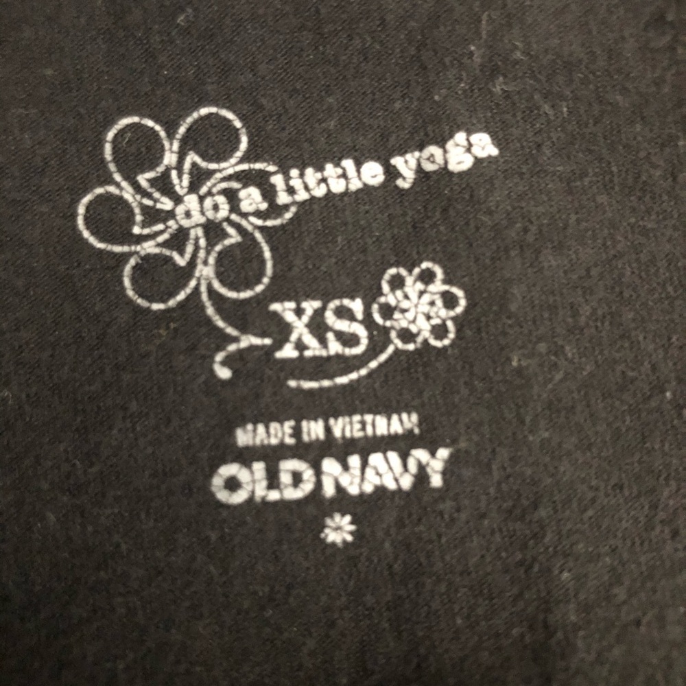 Women’s cropped yoga pants